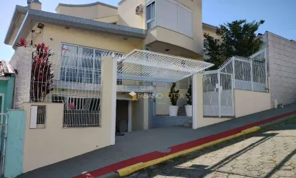 Casa com 3 dormitórios à venda, 334 m² por R$ 1.590.000,00 - Capoeiras - Florianópolis/SC