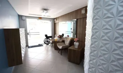 Apartamento com 2 dormitórios à venda, 63 m² por R$ 325.000,00 - Ipiranga - São José/SC