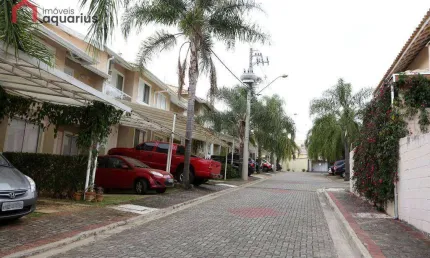 Sobrado à venda, 100 m² por R$ 900.000,00 - Urbanova - São José dos Campos/SP