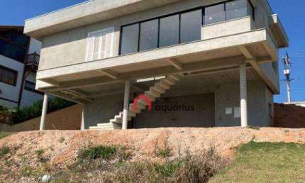 Casa com 4 dormitórios à venda, 227 m² por R$ 750.000,00 - Village Parahybuna - Paraibuna/SP
