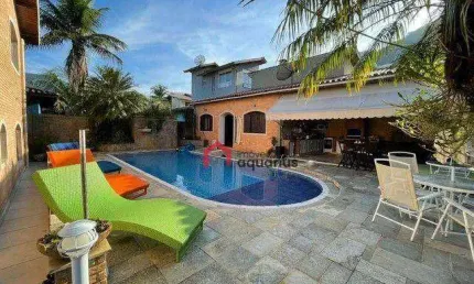 Sobrado com 7 dormitórios à venda, 375 m² por R$ 2.770.000,00 - Lagoinha - Ubatuba/SP