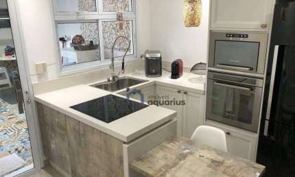 Casa com 2 dormitórios à venda, 160 m² por R$ 750.000,00 - Villa Branca - Jacareí/SP