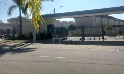 Bom Sobrado com 90 m² no Condomínio Amendoeiras em Taubaté/SP
