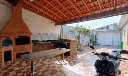 LINDA CASA | 4 DORMTS | CLOSET | QUINTAL | ÁREA GOURMET C/ CHURRASQUEIRA|FORNO DE PIZZA E LENHA | 4 VAGAS - 313 MTS - A VENDA - R$ 1.689.000,00 - BAIRRO MAUÁ - SÃO CAETANO DO SUL/SP.