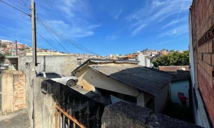 ÓTIMO TERRENO COM DUAS CASAS ANTIGAS A VENDA POR R420.000,00 | 250M²  | VILA LUTÉCIA - SANTO ANDRÉ / SP