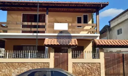 Casa com 3 quartos, Loteamento Sitio Jacina, Nova Friburgo - R$ 1.15 mi, Cod: 6066