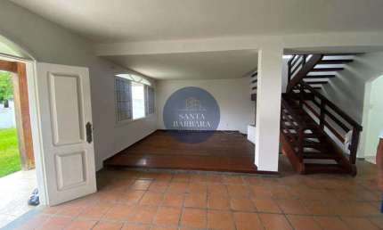 Casa com 3 quartos para alugar na Rua Luiz Pereira dos Santos, Camboinhas, Niterói