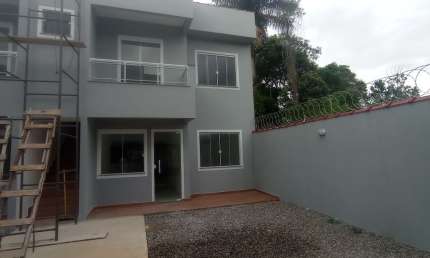 Vendo casa em condomínio fechado, 02 dormitórios, Carmari, Nova Iguaçu/RJ