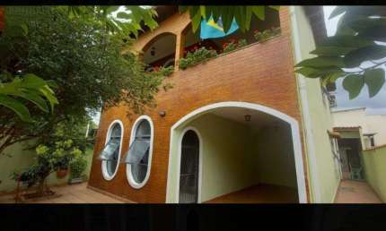 vendo linda casa independente,  04 quartos, Mesquita RJ