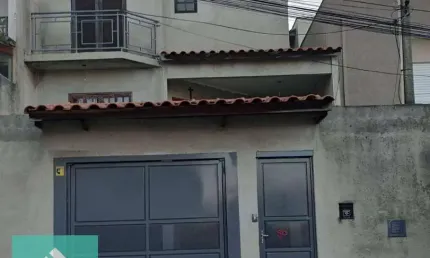 Vende/Aluga Sobrado, 3 Dormitórios, com 2 Vagas de Garagem, 125m² por R$ 650.000/Venda R$ 3.500/Aluguel - Jardim Nathalie, Mogi das Cruzes