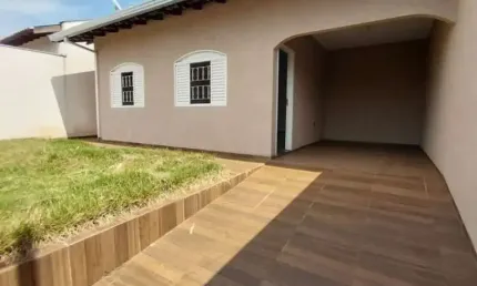 Casa com 2 quartos à venda na Rua Primo José Artuzo, 175, Jardim Maria do Carmo, Londrina