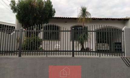 Casa com 3 quartos à venda na Rua Serra do Tumucumac, 129, Bandeirantes, Londrina