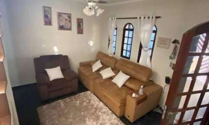 Sobrado com 3 dormitórios à venda, 208 m² por R$ 585.000,00 - Jardim do Castelo - Ferraz de Vasconcelos/SP