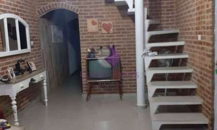 Casa com 3 quartos à venda na Vila Perracini, Poá 