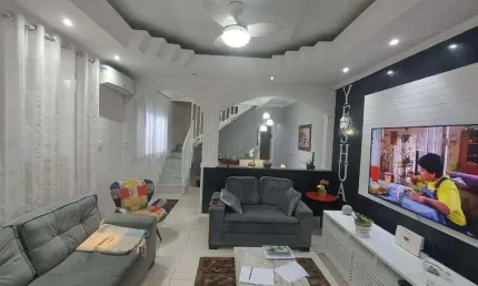 Sobrado com 2 dormitórios à venda, 187 m² por R$ 720.000,00 - Vila Urupês - Suzano/SP