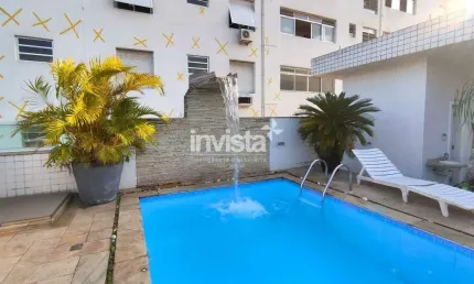 -CASA SOBREPOSTA TRIPLEX COM 5 QUARTOS SENDO 3 SUÍTES, PISCINA E CHURRASQUEIRA-