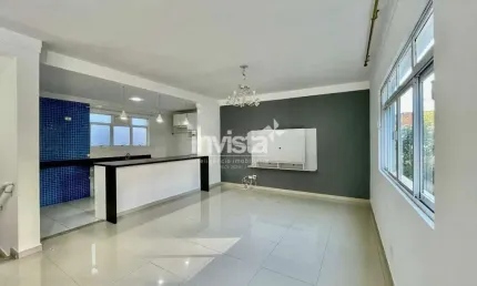Casa Duplex em Villagio no bairro do Gonzaga em Santos.