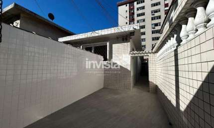 Casa com 3 quartos para alugar no Boqueirão, Santos 