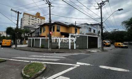 Casa com 3 quartos para alugar no Embaré, Santos 