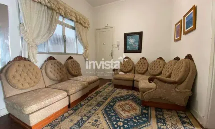 Apartamento mobiliado de dois dormitórios com varanda e vista para o mar