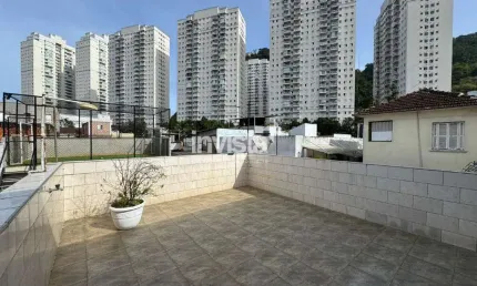Casa sobreposta alta 3 dormitórios para alugar no bairro do marapé em santos