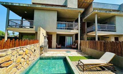 HVAR - Casa duplex com 3 suítes, Piscina Privativa - na Praia do Marceneiro