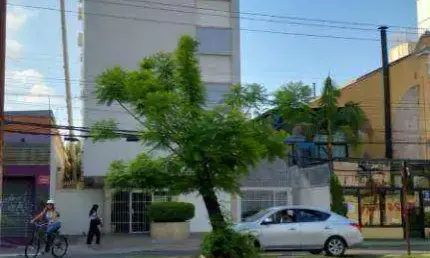 No bairro Cidade Baixa, 3 dormitórios, suite, vaga e terraço