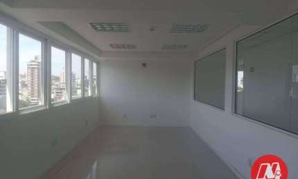 Aluga-se sala comercial de 100m² próximo ao Cobasi da Ipiranga