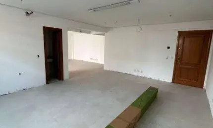 Conjunto para alugar, 100 m² por R$ 5.400,00/mês - Auxiliadora - Porto Alegre/RS