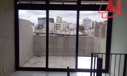 Conjunto comercial com  2 salas e mezanino próximo ao Parcão.