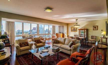 Apartamento luxuoso de 257 m²,3 dormitórios, suíte e 2 vagas.;