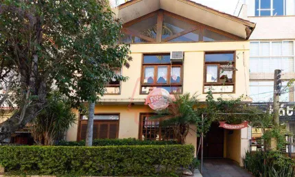 Casa comercial com 3 salas à venda no Santa Cecília, Porto Alegre 