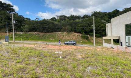 Terreno à venda na Avenida Nicodemos de Carvalho, 783, Parque Dom Henrique, Cotia