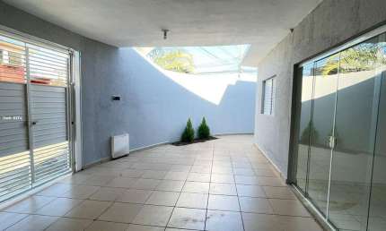Casa para Venda em Sorocaba, Jardim Wanel Ville V, 2 dormitórios, 1 banheiro, 2 vagas
