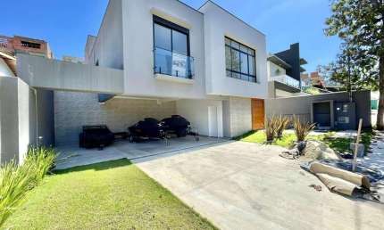 Casa / Sobrado para Venda em Cotia, Quinta dos Angicos, 3 dormitórios, 3 suítes, 5 banheiros, 5 vagas