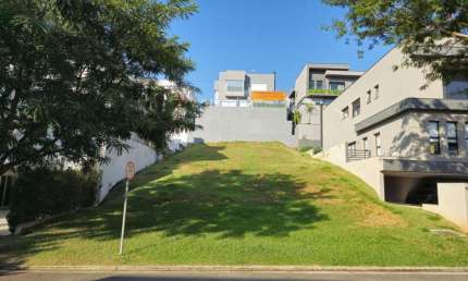 Terreno em Condomínio para Venda em Santana de Parnaíba, Alphaville