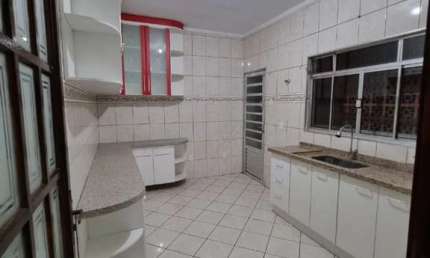 Casa para Locação em Barueri, Jardim Itaquiti, 2 dormitórios, 2 suítes, 3 banheiros, 3 vagas