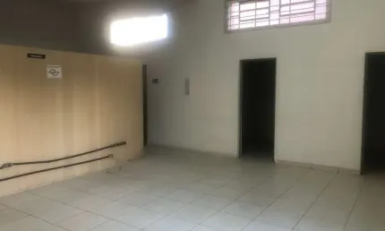 Salão Comercial para Venda em Sorocaba, Parque Vitória Régia, 2 banheiros, 3 vagas