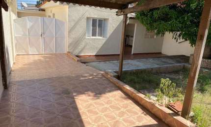 Casa para Venda em Sorocaba, Jardim Gonçalves, 3 dormitórios, 1 suíte, 2 banheiros, 7 vagas