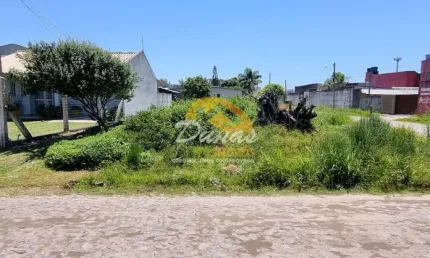 Terreno de esquina em uma das avenidas principais da região