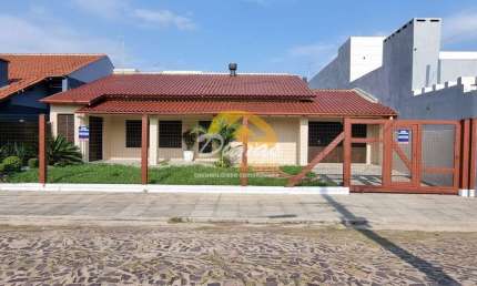 Casa com 3 quartos à venda na Zona Nova, Tramandaí 