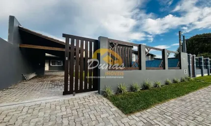 RESIDÊNCIA COMPLETAMENTE REFORMADA EM NOVA TRAMANDAÍ