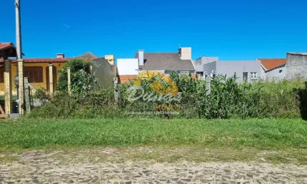 TERRENO APENAS DUAS QUADRAS DO MAR EM NOVA TRAMANDAÍ