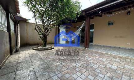 Casa Térrea à venda com 2 edículas no bairro Aruan - 2 Dormitórios, Banheiro, Sala de estar/jantar,
