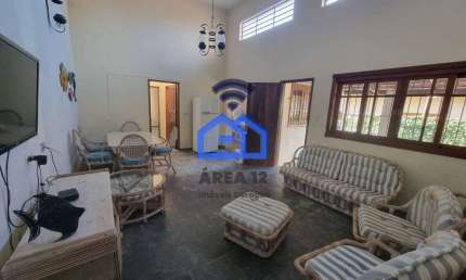 Casa com edícula à venda no bairro Martim de Sá - 4 dormitórios, sendo 1 suíte, sala, cozinha - Car