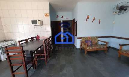 Casa à venda no bairro Martim de Sá - 2 dormitórios, 2 salas, 2 cozinhas, 1 vaga de garagem - Carag