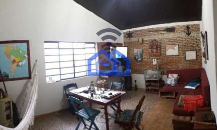 Casa à venda no bairro do Indaiá com 3 Dormitórios, 2 Banheiros, Cozinha, Sala, Edícula, 3 vagas de