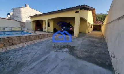 Casa com edícula e piscina à venda no bairro Prainha - 3 dormitórios, sendo 1 suíte, sala, cozinha,