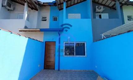 Sobrado à venda no bairro Pontal de Santa Marina em Caraguatatuba, SP - 3 dormitórios, sendo 2 suít