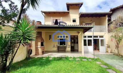 Sobrado à venda no bairro martim de sá com 5 dormitórios, sendo 4 suítes, 4 banheiros, sala, cozinh